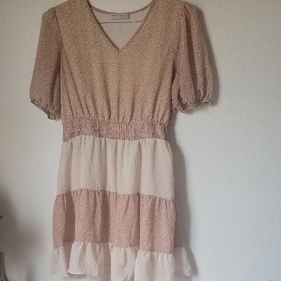 Paper Crane Tan and Cream Puff Sleeve Mini Sundress Size L - Picture 1 of 10